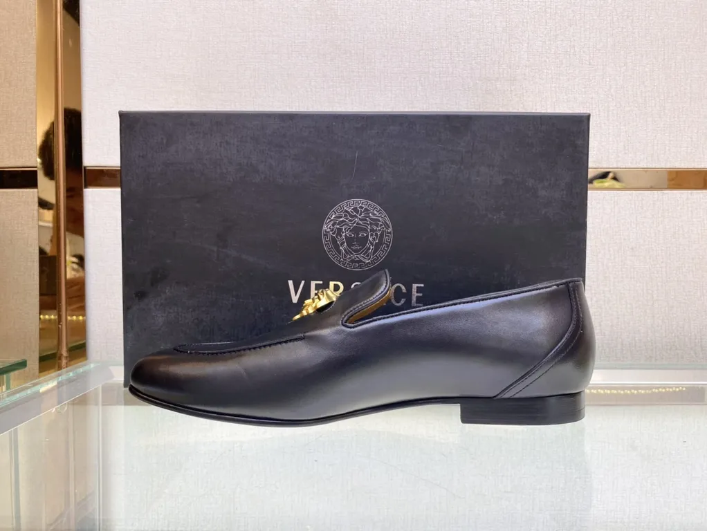 Versace Shoe 